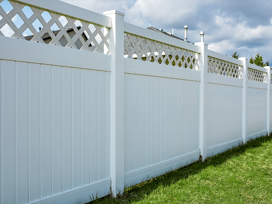 Residential Vinyl Fence Company In Fayetteville North Carolina