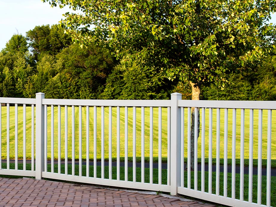 Vinyl Fence Contractor in Fayetteville North Carolina