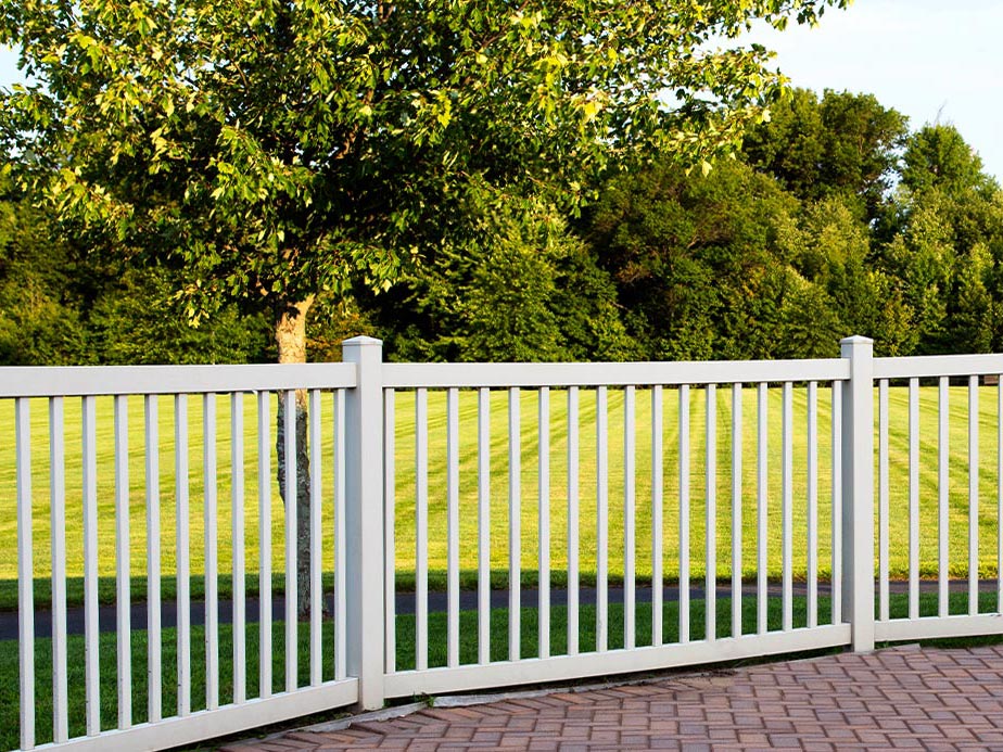 vinyl fence Clayton North Carolina